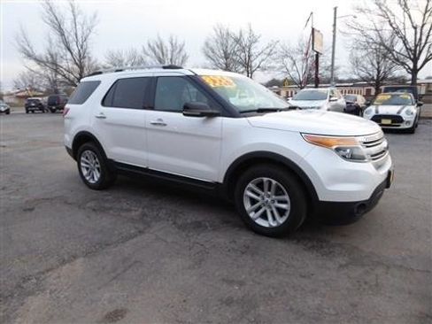 Used 2013 Ford Explorer XLT image 5