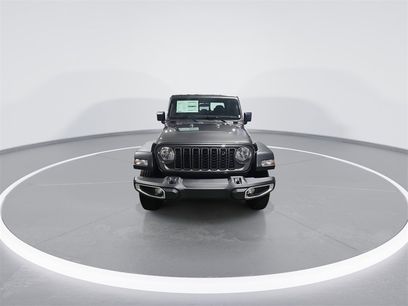 New 2026 Jeep Gladiator Sport