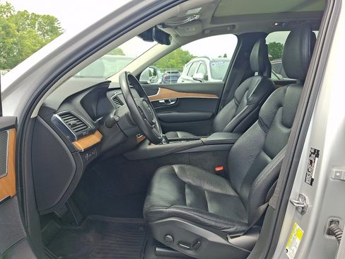 Used 2021 Volvo XC90 T8 Inscription Expression w/ Climate Package AWD/4WD image 13