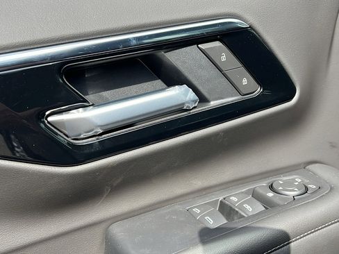 New 2025 Chevrolet Tahoe LS image 18