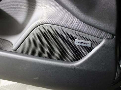 Used 2026 Porsche Taycan image 17