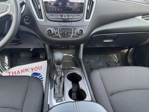 Used 2022 Chevrolet Malibu LT image 11