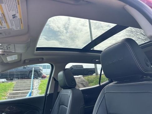 Used 2019 GMC Terrain Denali w/ Driver Alert Package II FWD image 9