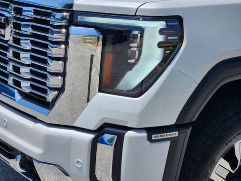 Used 2025 GMC Sierra 2500 Denali AWD/4WD image 27