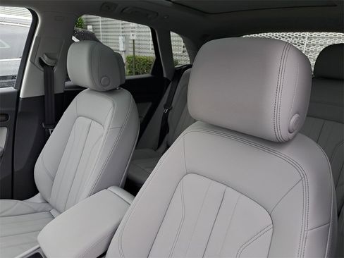 Certified 2022 Audi Q5 2.0T Premium image 17