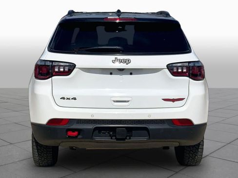 Used 2025 Jeep Compass Trailhawk w/ Trailer Tow Group AWD/4WD image 5