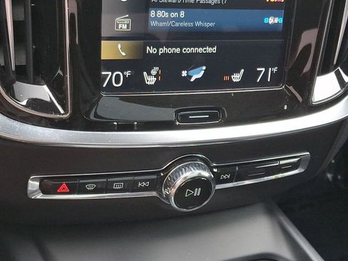 Used 2019 Volvo S60 T5 Momentum w/ Premium Package FWD image 16
