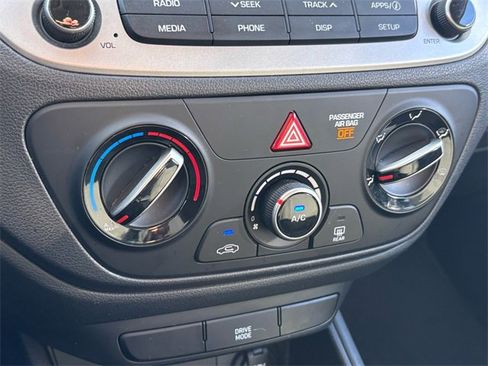 Used 2020 Hyundai Accent SEL image 28