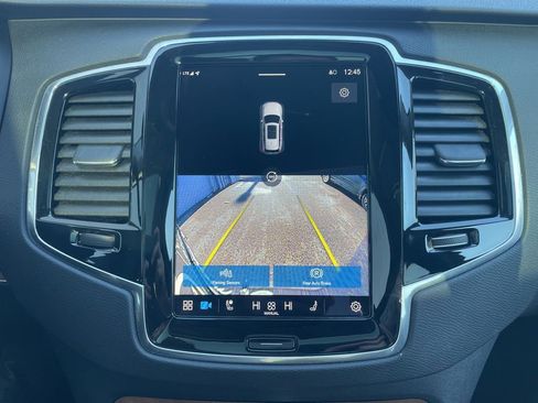 Certified 2023 Volvo XC90 B6 Plus image 31