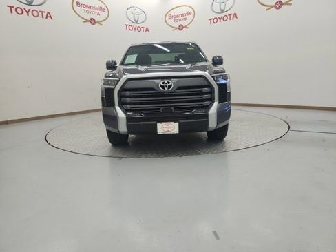 Used 2025 Toyota Tundra Limited AWD/4WD image 7