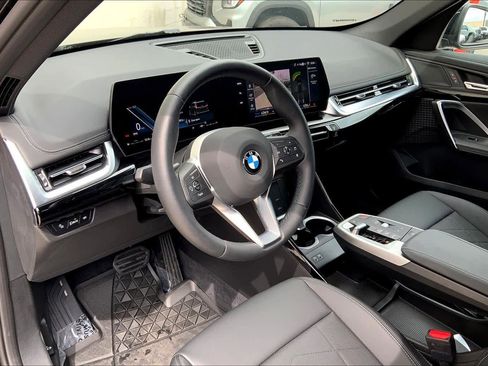 Used 2025 BMW X1 xDrive28i w/ Convenience Package image 3