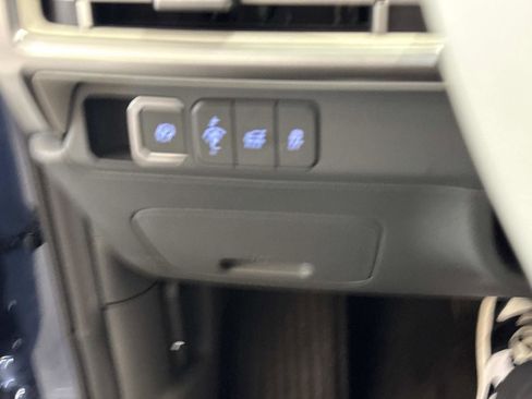 Certified 2025 Hyundai Santa Fe SEL image 30