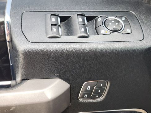 Used 2018 Ford F150 Platinum image 26