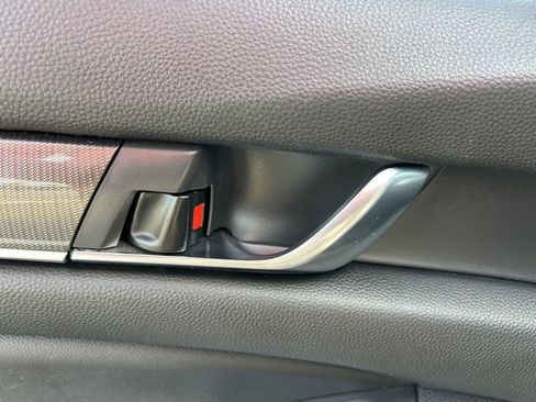 Used 2019 Honda Accord Sport image 25