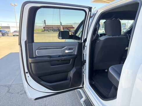 Used 2021 RAM 2500 Big Horn AWD/4WD image 8