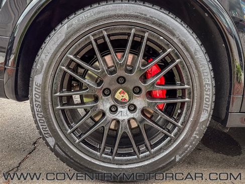 Used 2016 Porsche Cayenne GTS AWD/4WD image 13