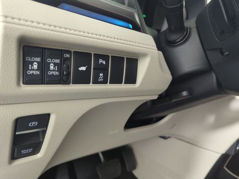 New 2026 Honda Odyssey Touring image 22
