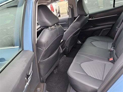Used 2024 Toyota Camry SE image 7