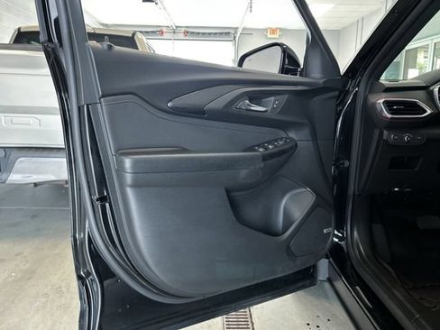 Used 2022 Chevrolet TrailBlazer RS w/ Technology Package AWD/4WD image 24