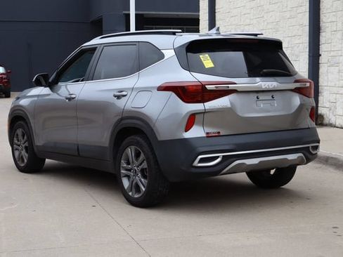 Used 2023 Kia Seltos S FWD image 3