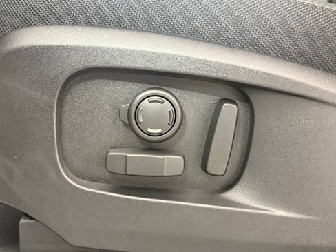 New 2026 Land Rover Defender 110 V8 image 28