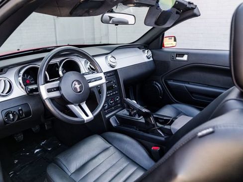 Used 2006 Ford Mustang GT Premium RWD image 2