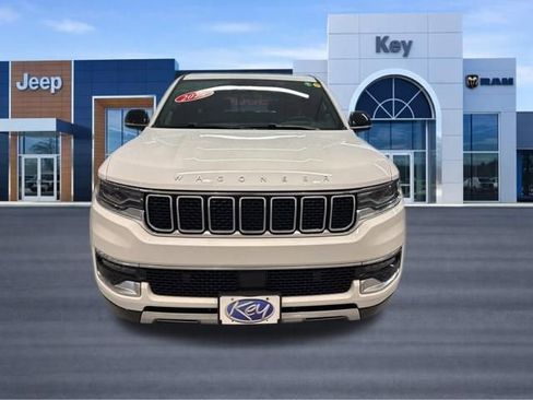 Used 2024 Jeep Wagoneer Series III AWD/4WD image 11