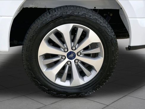 Used 2017 Ford F150 XL w/ Equipment Group 101A Mid RWD image 11