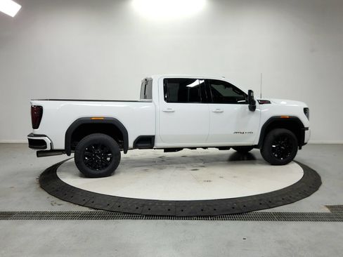 Used 2026 GMC Sierra 2500 AT4 AWD/4WD image 9