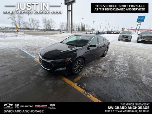 Used 2022 Chevrolet Malibu RS image 1