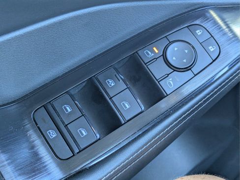 Used 2026 Nissan Rogue SV FWD image 27