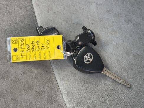 Used 2009 Toyota Corolla LE FWD image 29