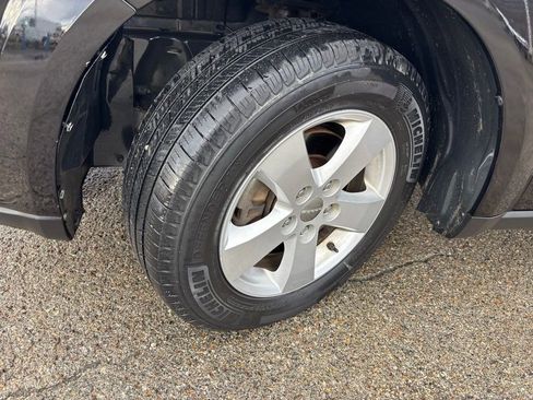 Used 2012 Dodge Journey SXT w/ Flexible Seating Group image 32