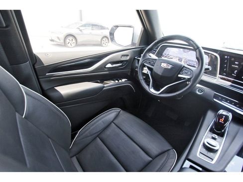 Certified 2024 Cadillac Escalade ESV Sport w/ LPO, ONYX Package AWD/4WD image 8