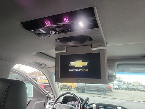 Used 2017 Chevrolet Suburban Premier image 39