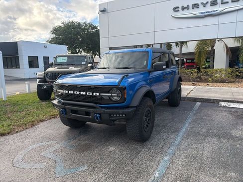 Used 2022 Ford Bronco Wildtrak image 4