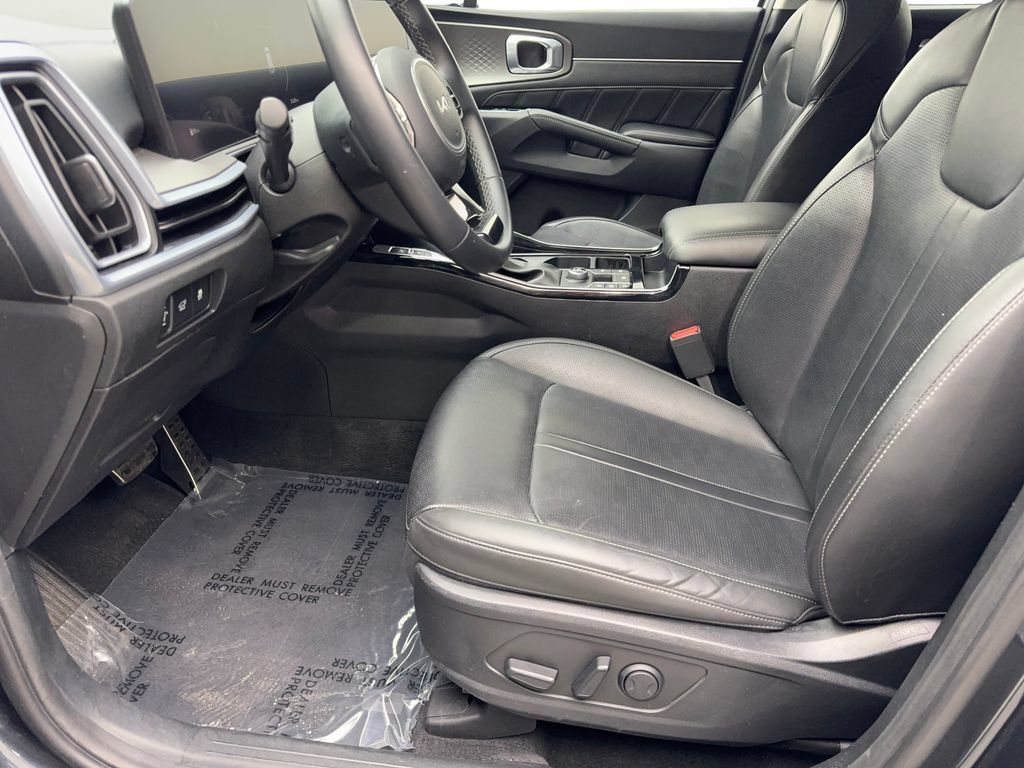Used 2024 Kia Sorento SX FWD image 27