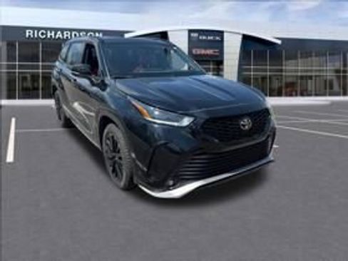 Used 2023 Toyota Highlander XSE AWD/4WD image 10
