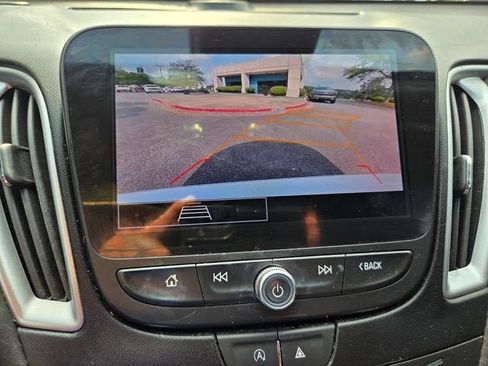 Used 2023 Chevrolet Malibu LT FWD image 22