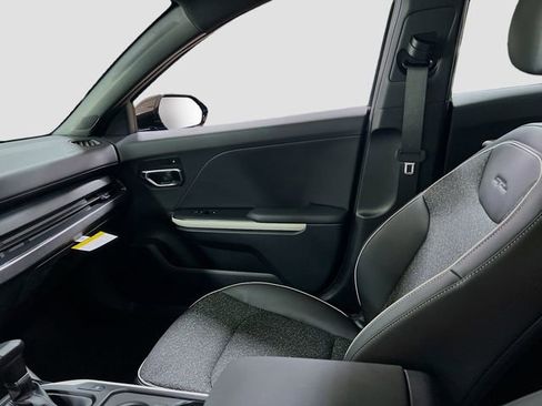 New 2025 Kia K4 GT-Line image 24