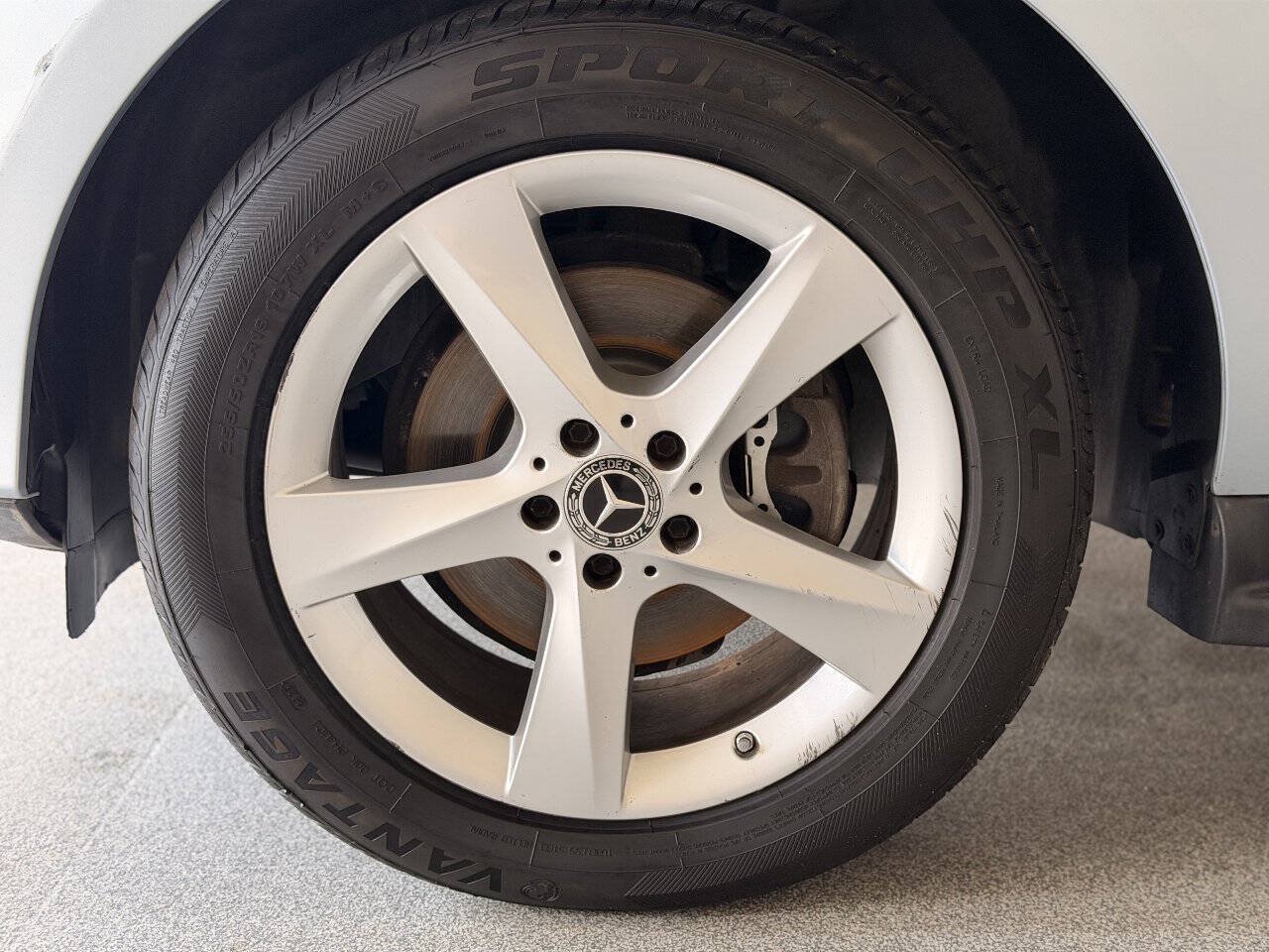 Used 2018 Mercedes-Benz GLE 350 4MATIC image 36