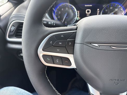 New 2027 Chrysler Pacifica Select AWD/4WD image 20