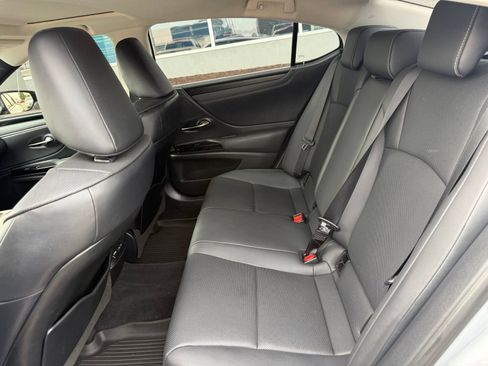 Used 2022 Lexus ES 350 w/ Premium Package FWD image 17