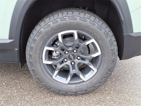 New 2026 Chevrolet Equinox ACTIV w/ Safety and Technology Package image 6