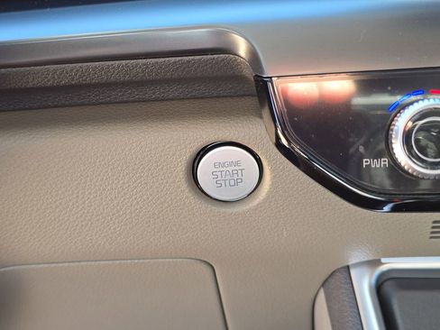 New 2026 Kia Carnival FWD image 26