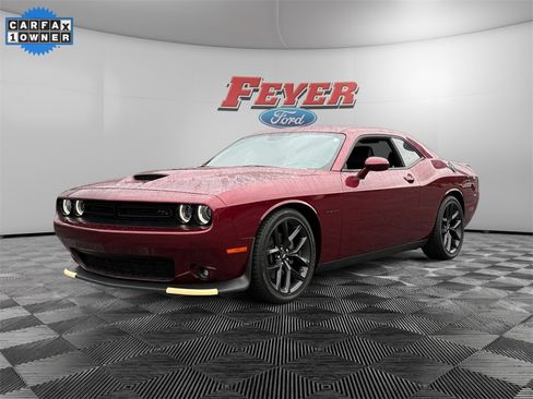Used 2022 Dodge Challenger R/T w/ Plus Package image 1