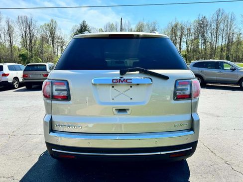 Used 2014 GMC Acadia SLE image 6