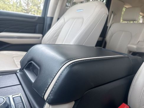 Used 2022 Ford Expedition Max Platinum AWD/4WD image 25