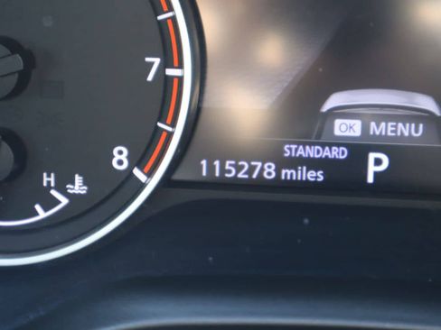Used 2021 Nissan Rogue SV FWD image 10