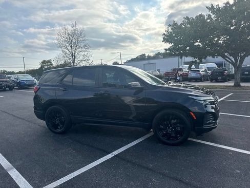 Used 2024 Chevrolet Equinox LS w/ Midnight Edition FWD image 4